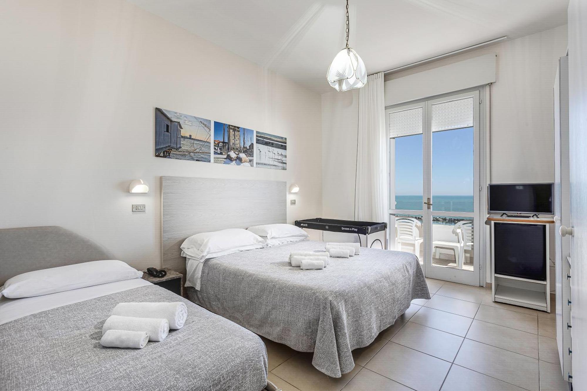 Hotel Caesar Lido Di Savio Eksteriør billede
